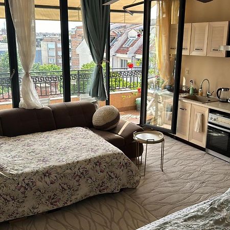Downtown Central Apartment With Working Kitchen, City Views & Free Parking Казанлък Екстериор снимка