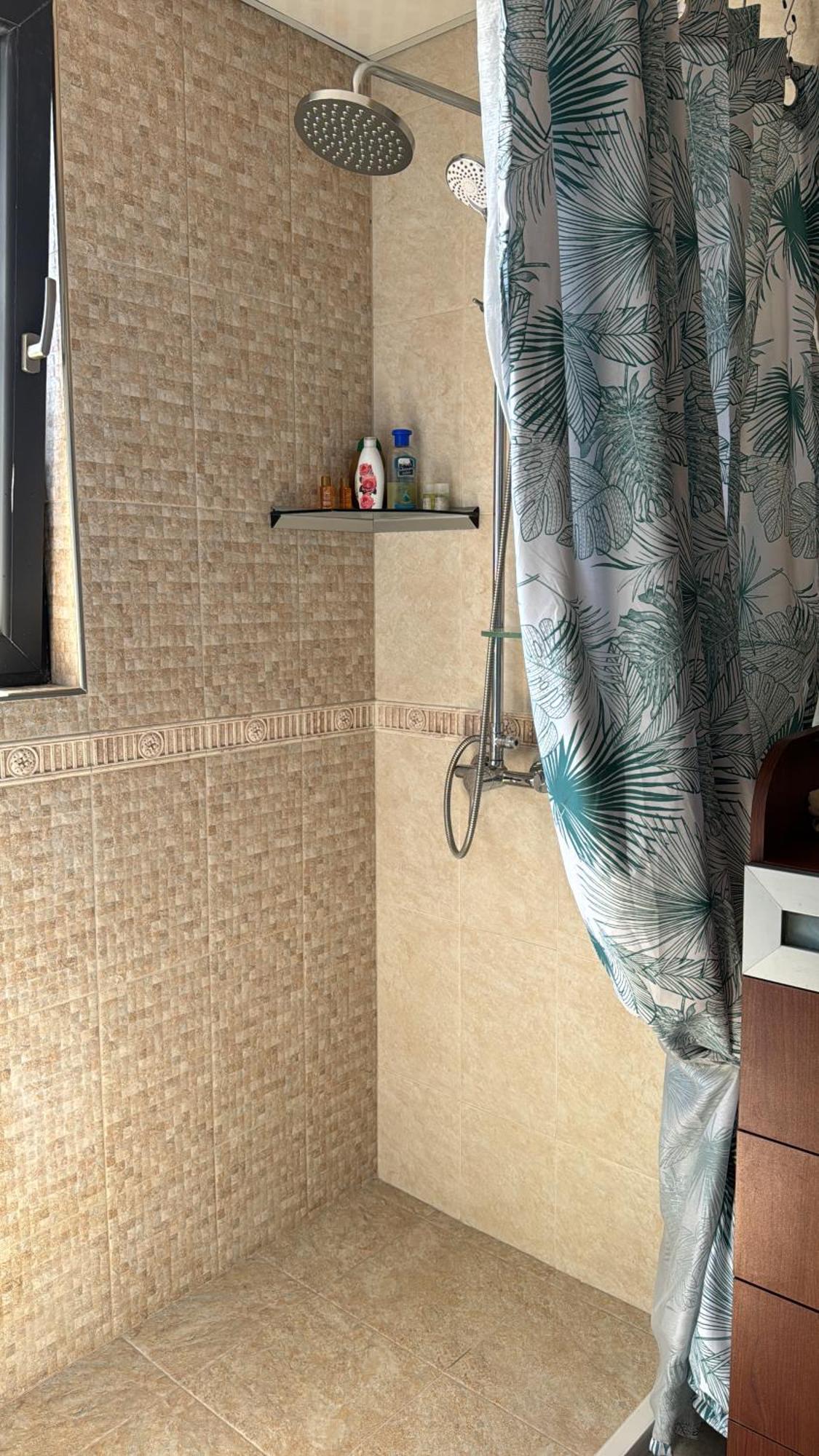 Downtown Central Apartment With Working Kitchen, City Views & Free Parking Казанлък Екстериор снимка