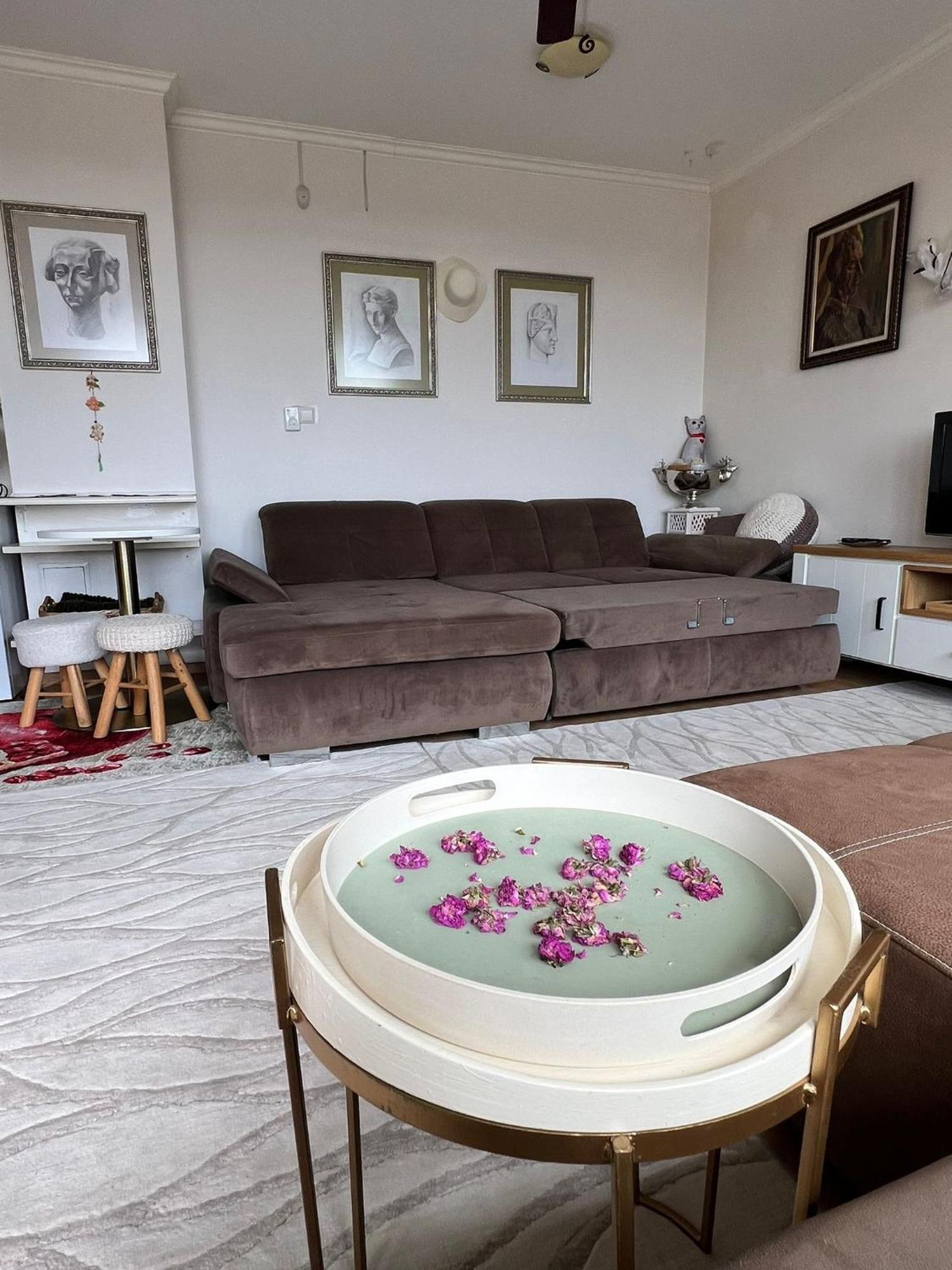 Downtown Central Apartment With Working Kitchen, City Views & Free Parking Казанлък Екстериор снимка