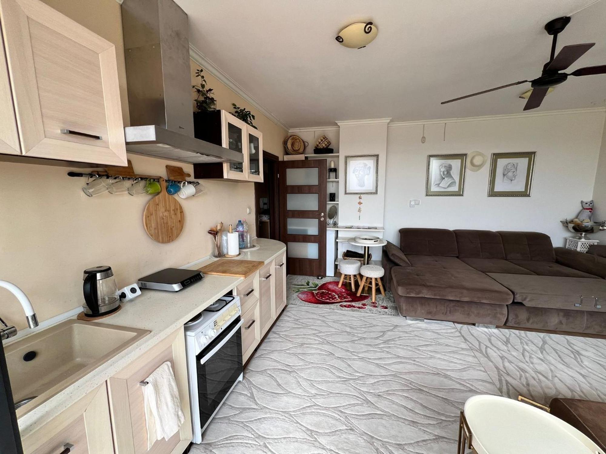 Downtown Central Apartment With Working Kitchen, City Views & Free Parking Казанлък Екстериор снимка