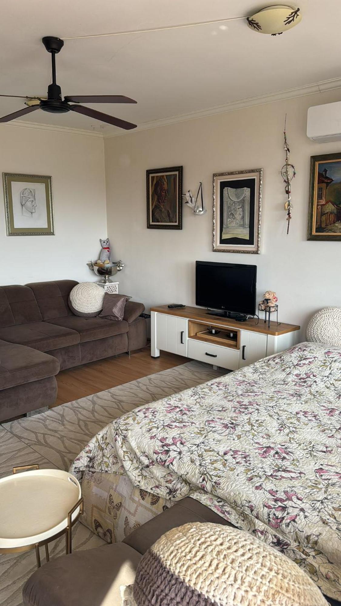 Downtown Central Apartment With Working Kitchen, City Views & Free Parking Казанлък Екстериор снимка